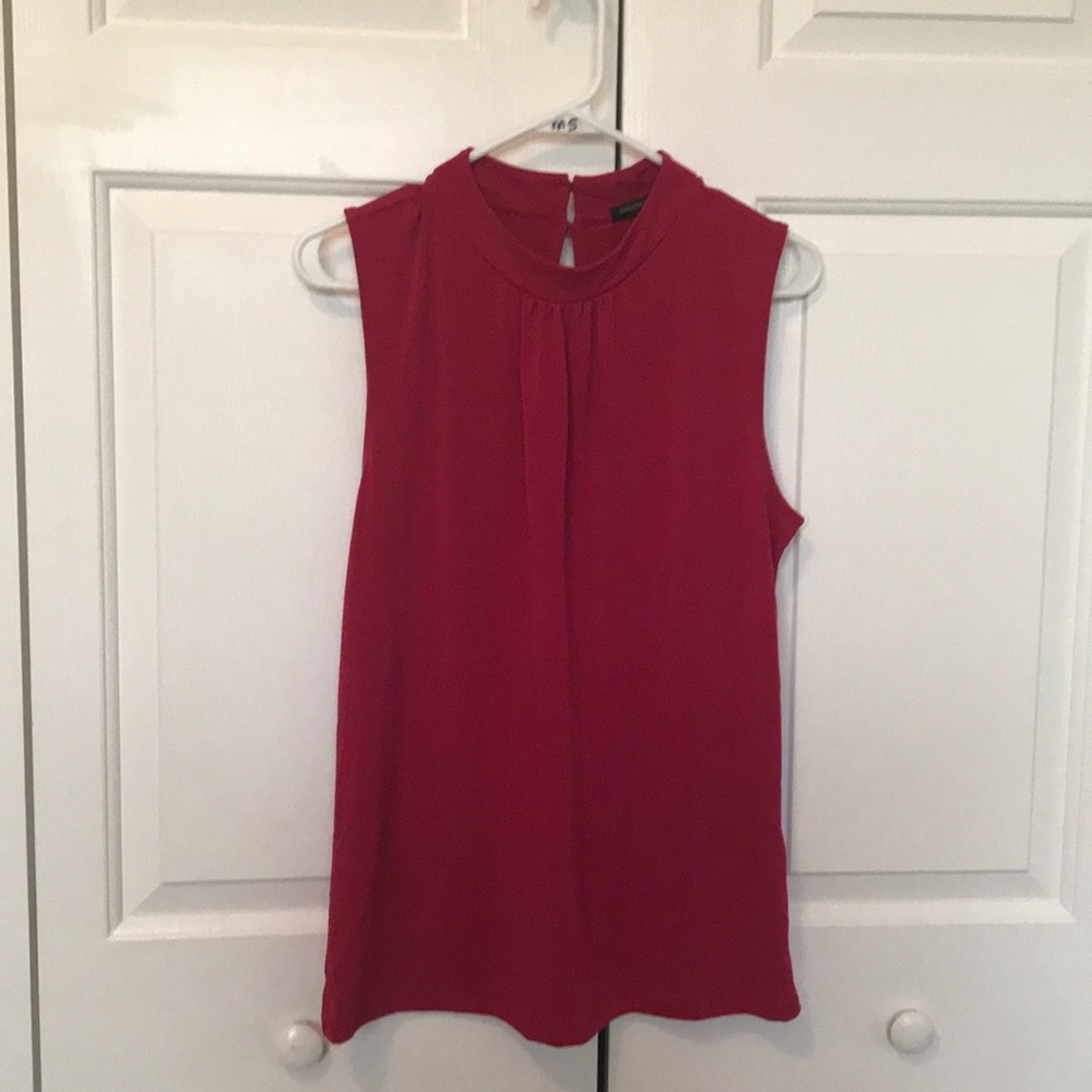 Banana republic dark pink blouse sleeveless